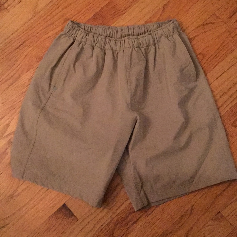 Myles Apparel Everyday Shorts Size L